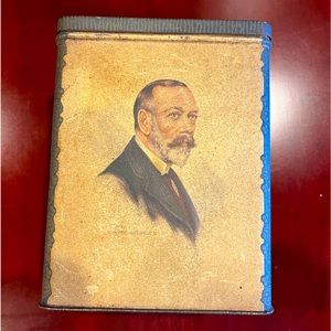 Antique Tin - British Royal Family